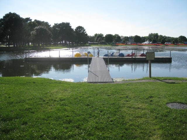Roll-in dock system ready for installation